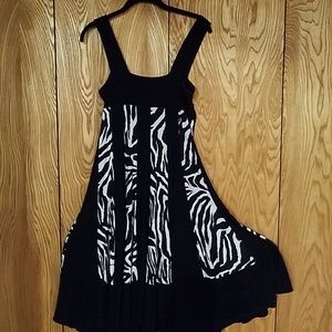 Boat neck b/w  Zebra print dress